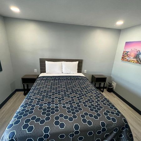 Hillsboro Inn & Suites ภายนอก รูปภาพ